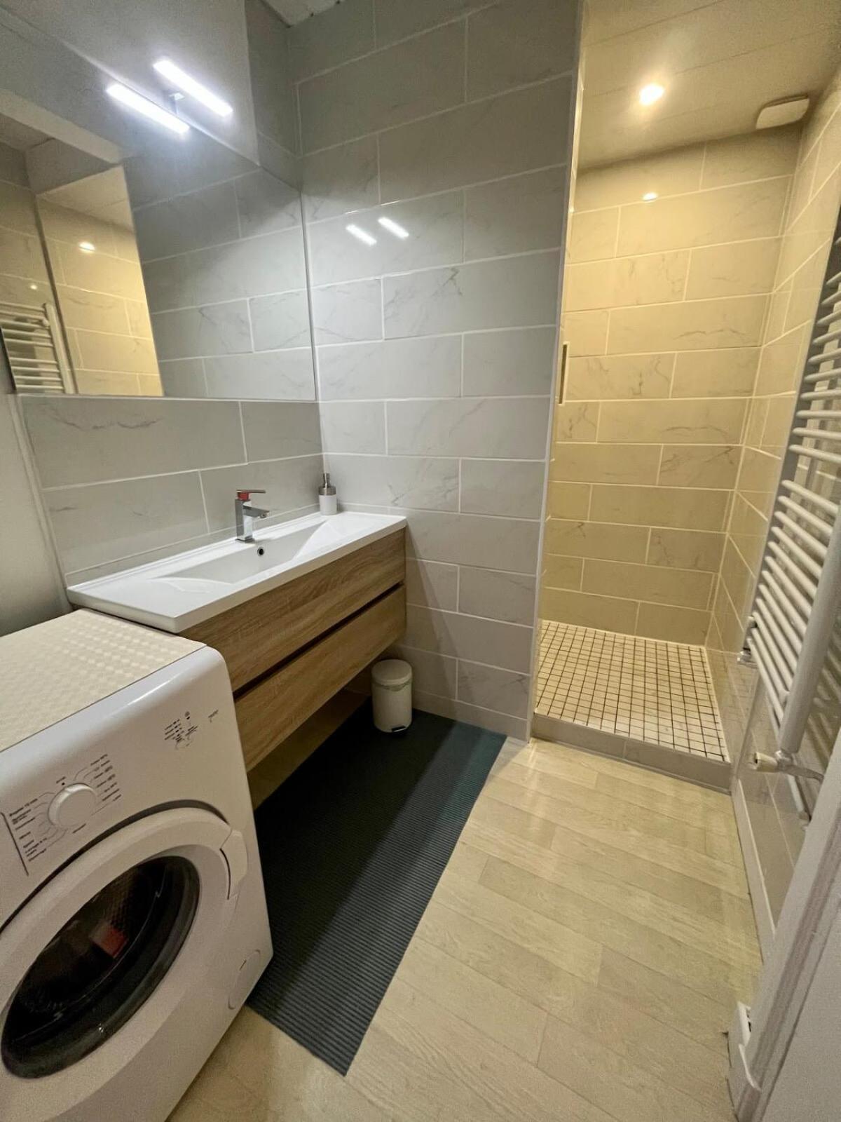Joli Appartement Proche Centre Lorient Exteriör bild